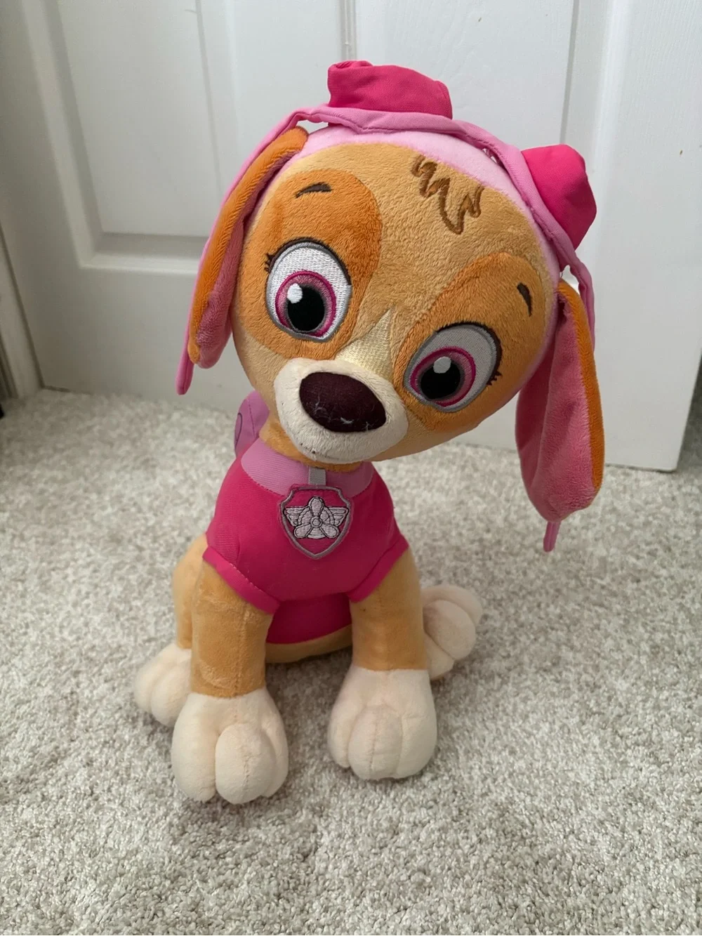 Nickelodeon Paw Patrol Skye Sitting Plush Girl Puppy Dog 15” stuffed toy